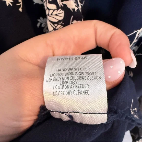 JODIFL Navy Floral Print Keyhole Long Sleeve Blouse - Size Small - Picture 7 of 7